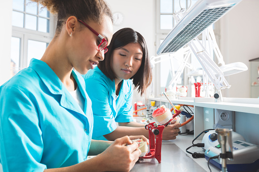 students learning prosthetic dentistry